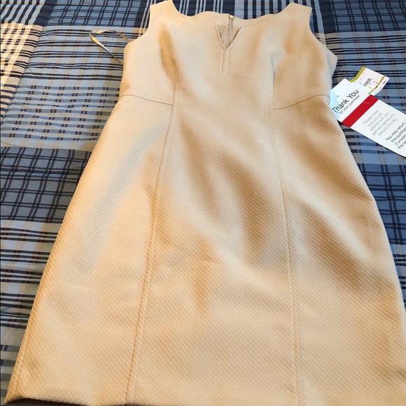 Dress - Picture 1 of 4